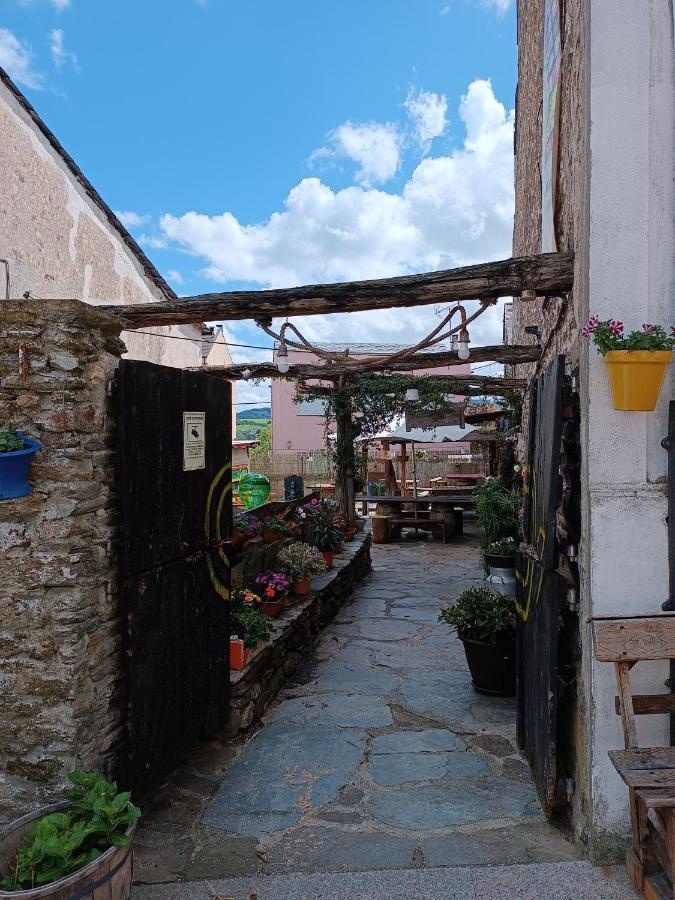 Pension Y Albergue Matias Locanda Sarria Exterior photo